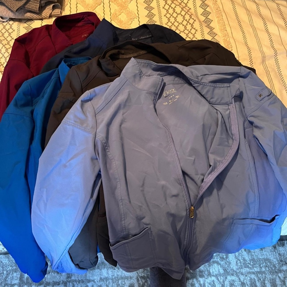 SCRUB JACKETS